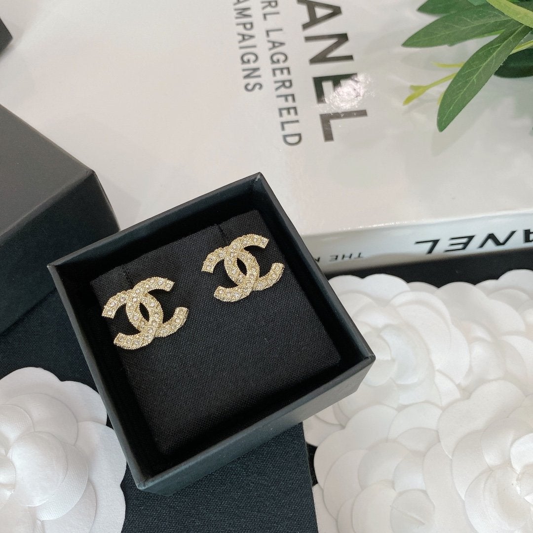 2025 Fashion rhombus inlaid rhinestone earrings