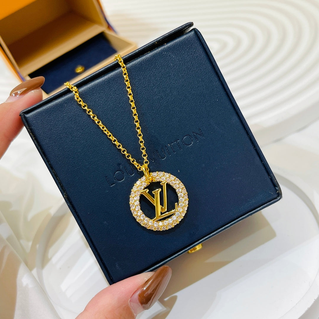 2025 letter round diamond necklace