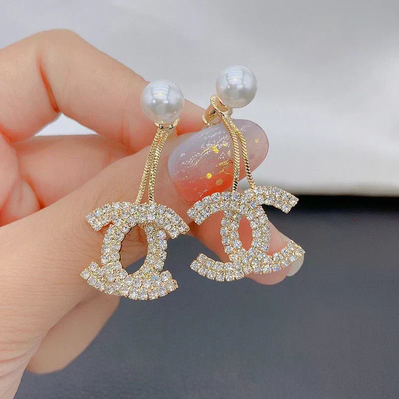 2025 Women's Versatile Earrings