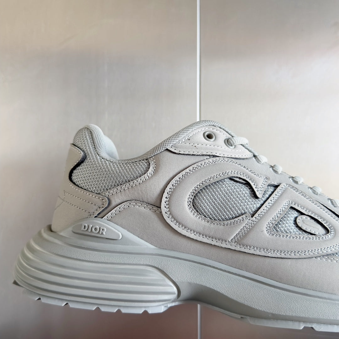 2025 1225 New high quality new color sports fashion shoes