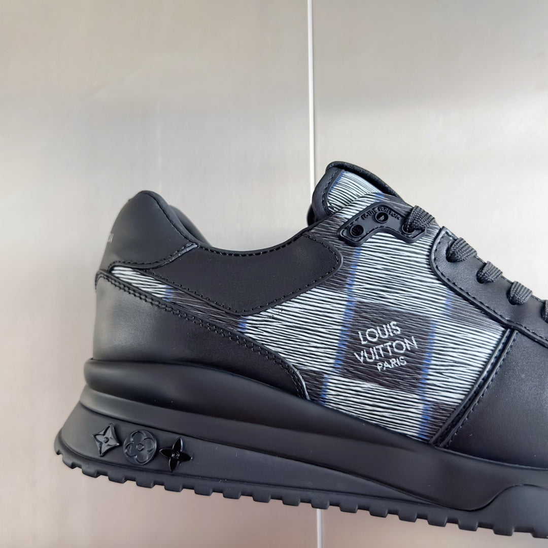 2025 250318 New high quality new color board shoes