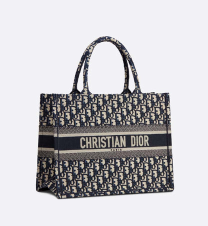 2025 Bag MEDIUM D BOOK TOTE