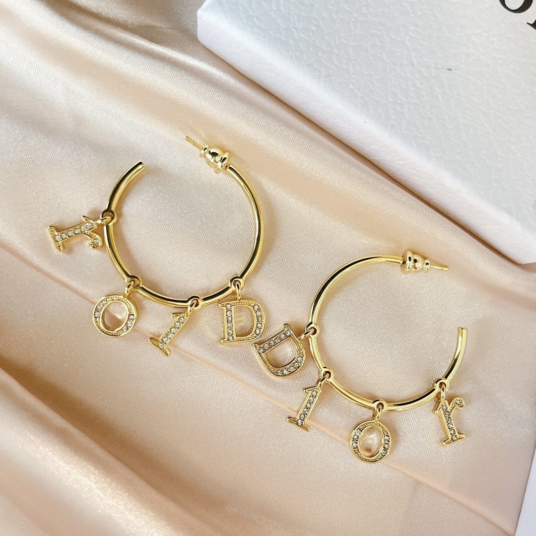 2025 Vintage hook-shaped letter pendant earrings