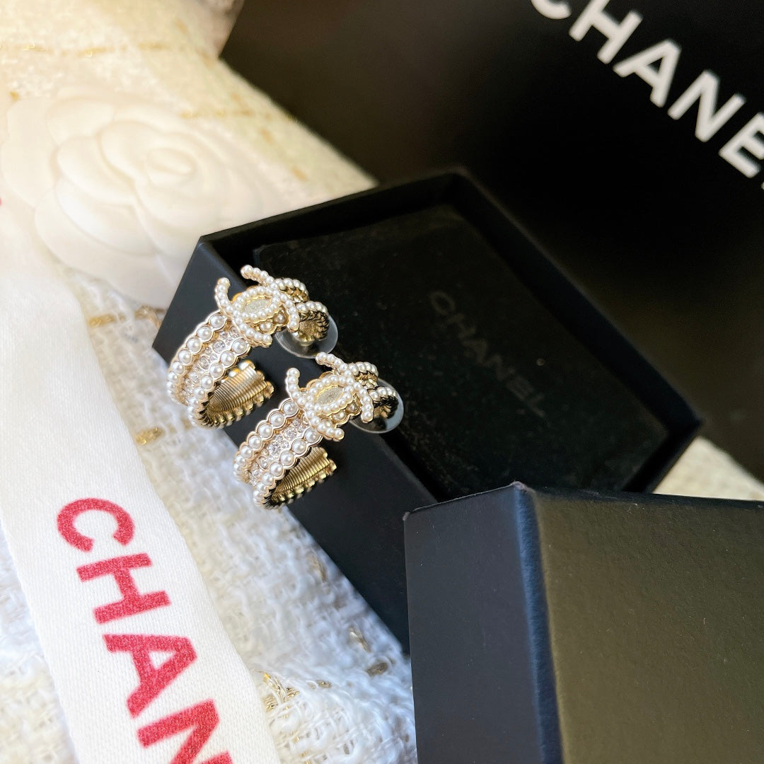 2025 Luxurious Full Pearl Rhinestone Earrings