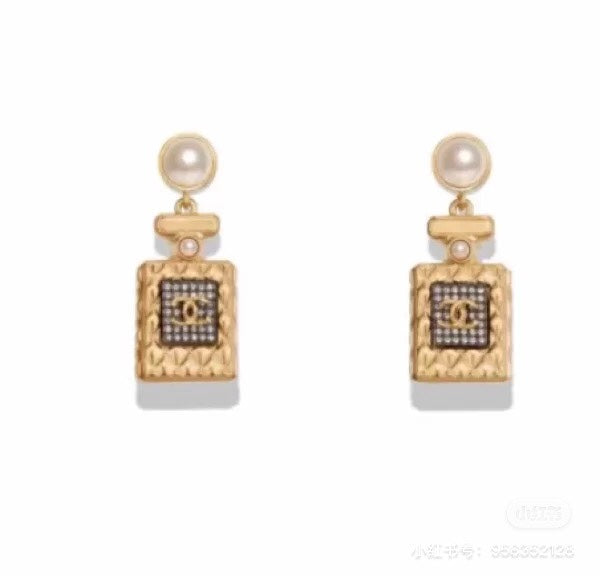 2025 Fashion Rhinestone Pearl Double C Wine Bottle Pendant Earrings