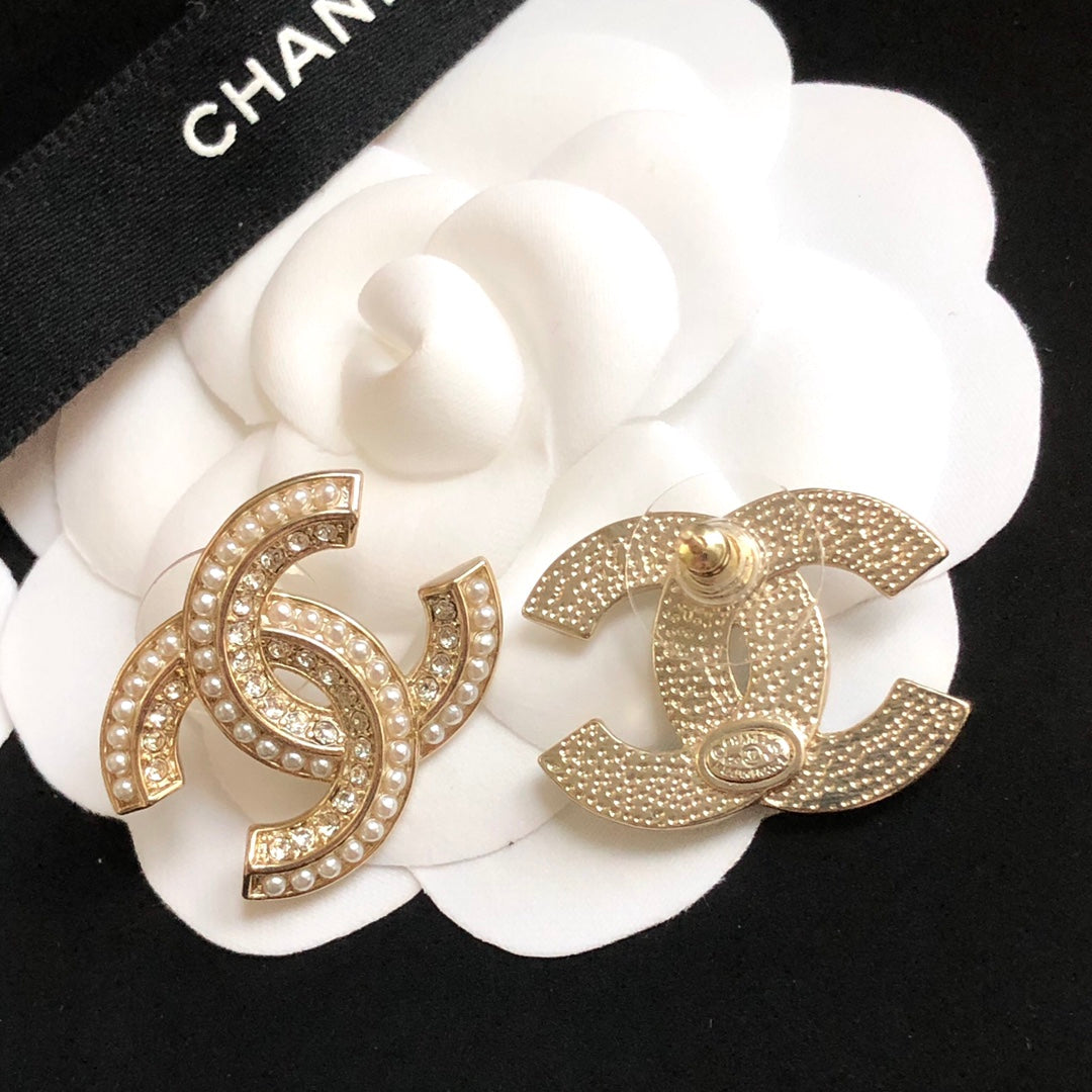 2025 Fashion CC pearl earrings