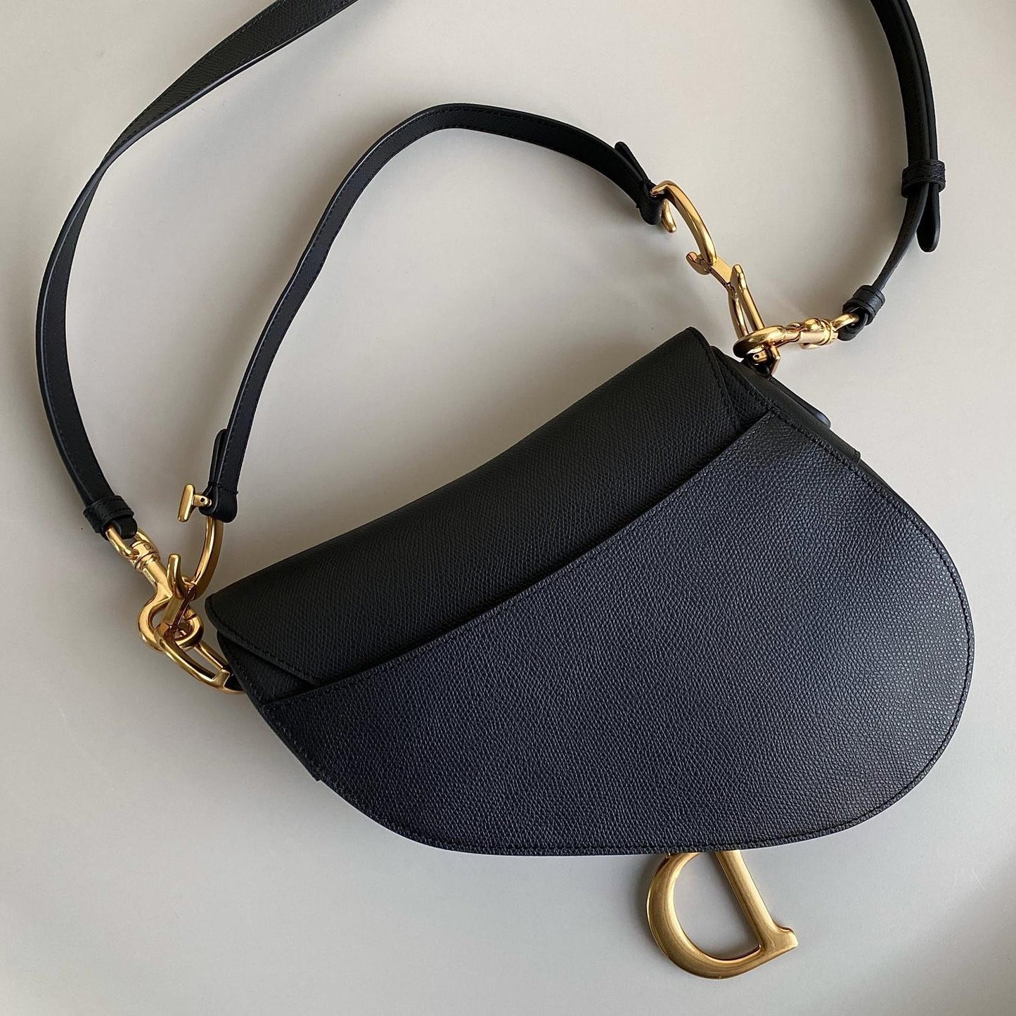 2025 Bag Classic Saddle Bag W239