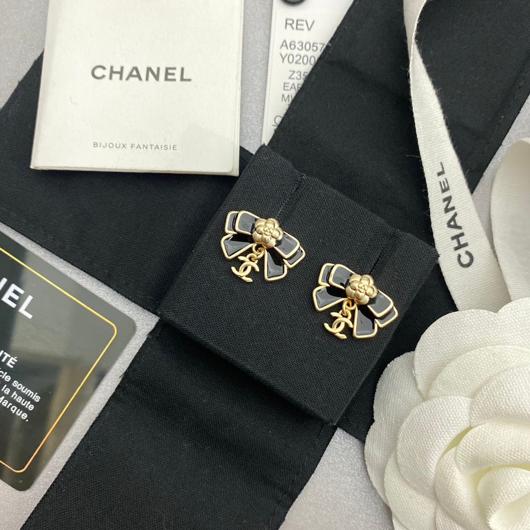 2025 Enamel Craft Camellia Earrings