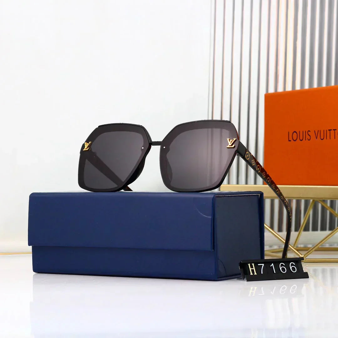 2025 Large frame travel sunglasses with UV protection