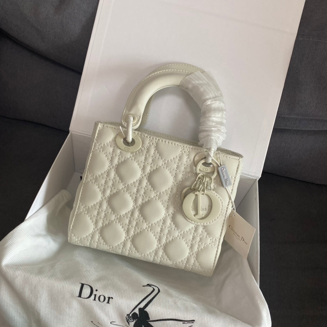 2025 Bag Medium Lady Bag D4