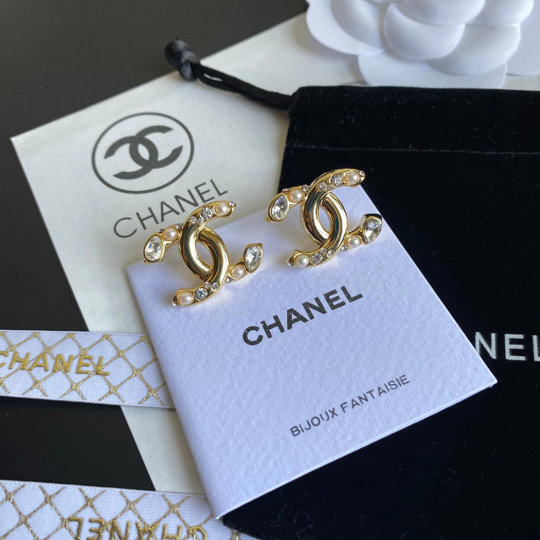 2025 Fashion Diamond Pearl Earrings