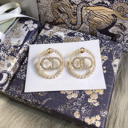 2025 Pearl Crystal Round Earrings