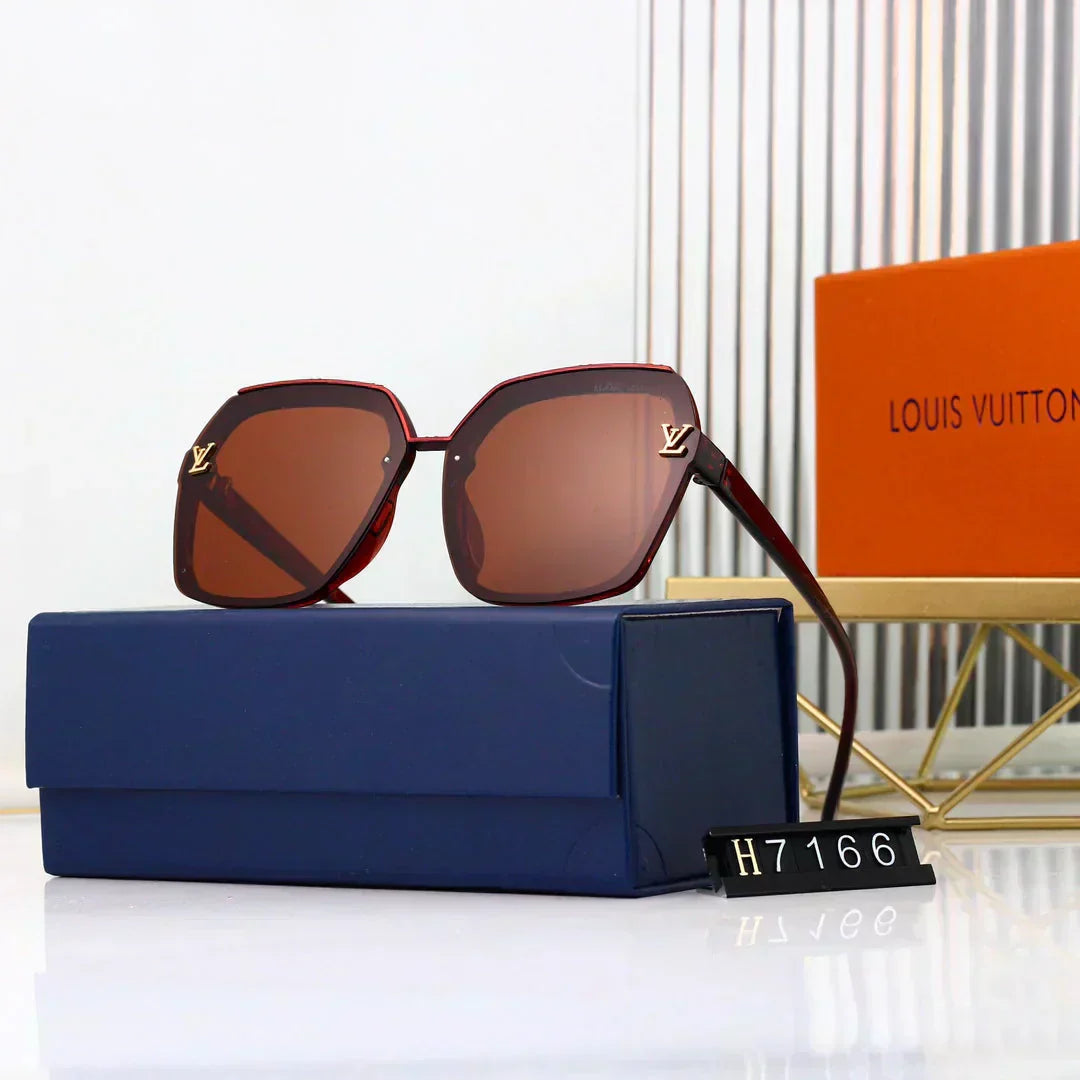 2025 Large frame travel sunglasses with UV protection