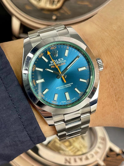 Watch antimagnetic series 116400gv Green crystal, 40mm case diameter