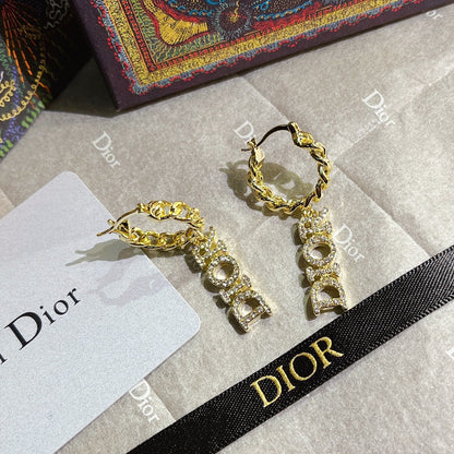 2025 Hook Diamond Earrings
