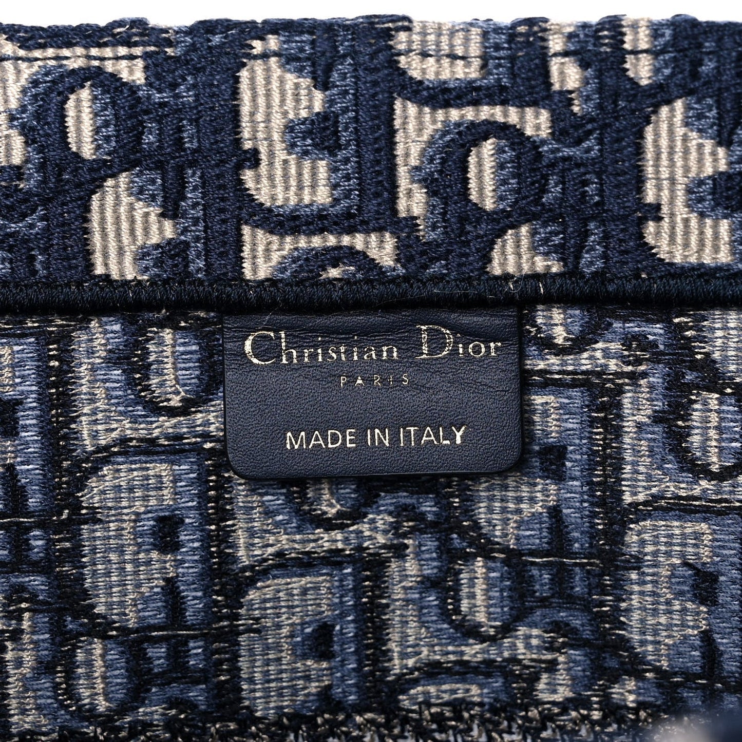 2025 Bag MEDIUM D BOOK TOTE