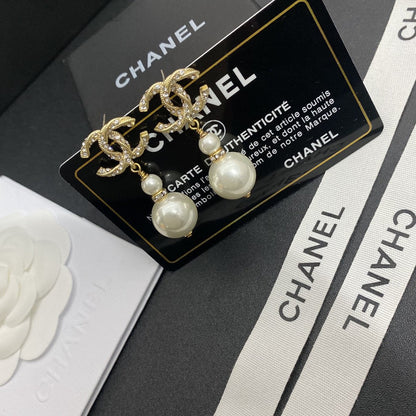 2025 Temperament Logo Letter Pearl Drop Earrings