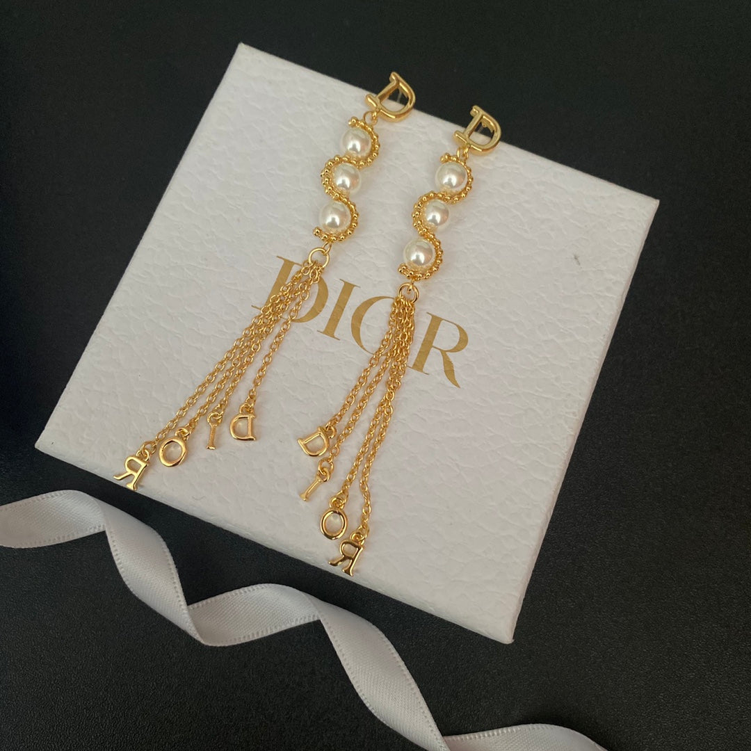 2025 Pearl Chain Earrings
