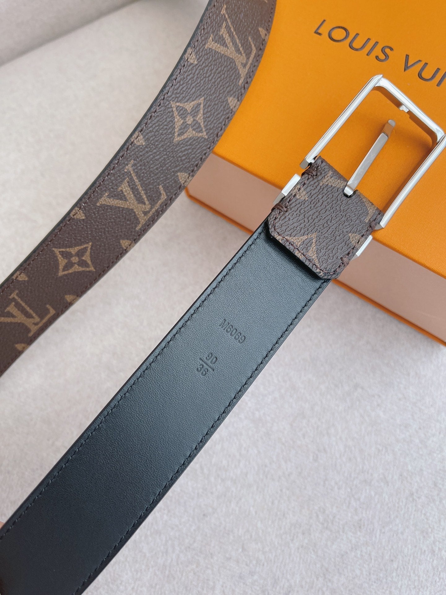 2025 Classic casual buckle belt