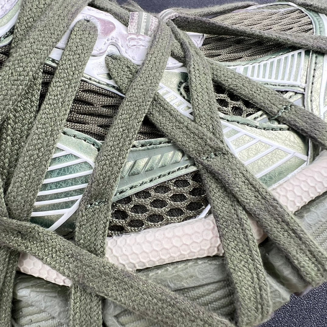 2025 0717 New green shoes