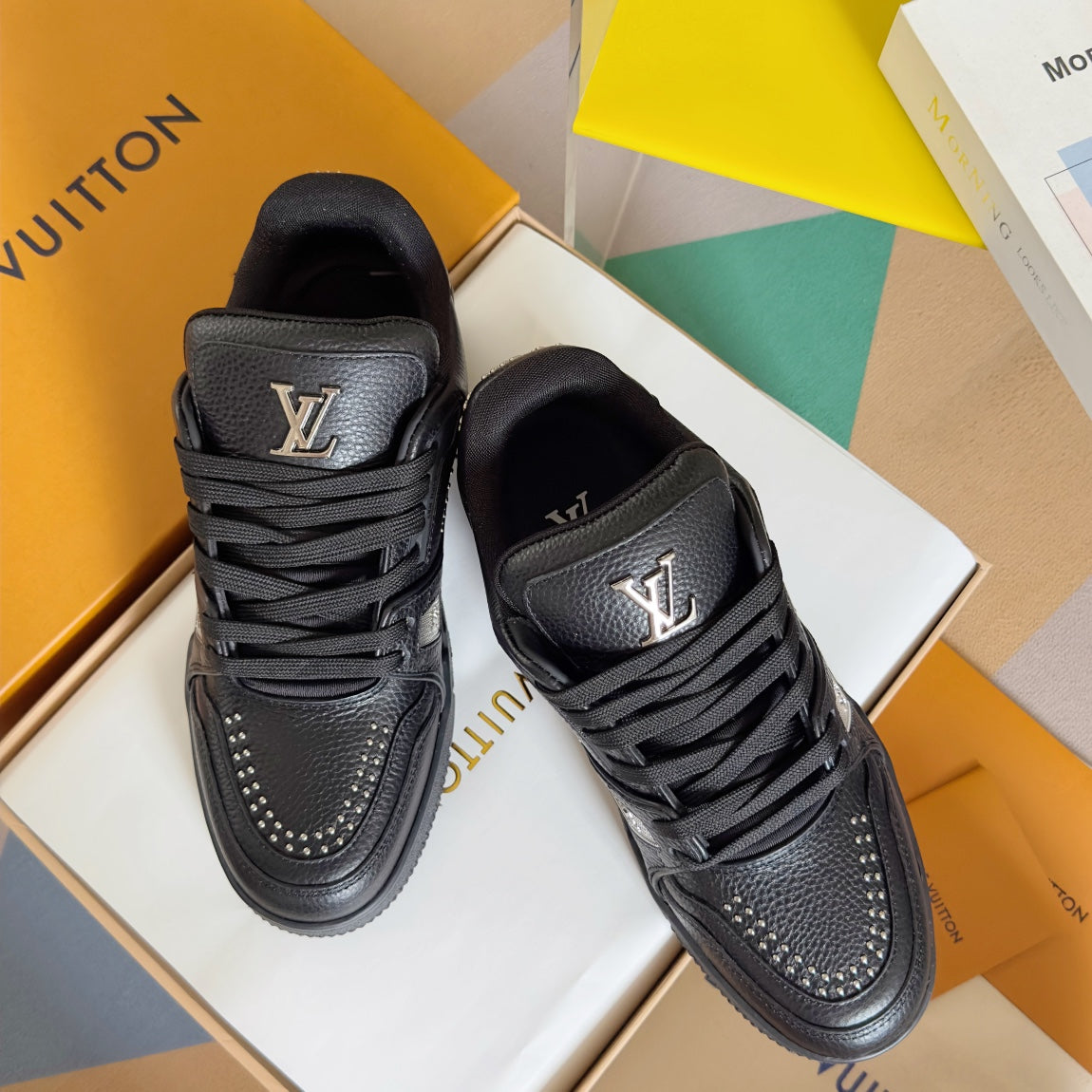 2025 250305 New color matching high quality board shoes
