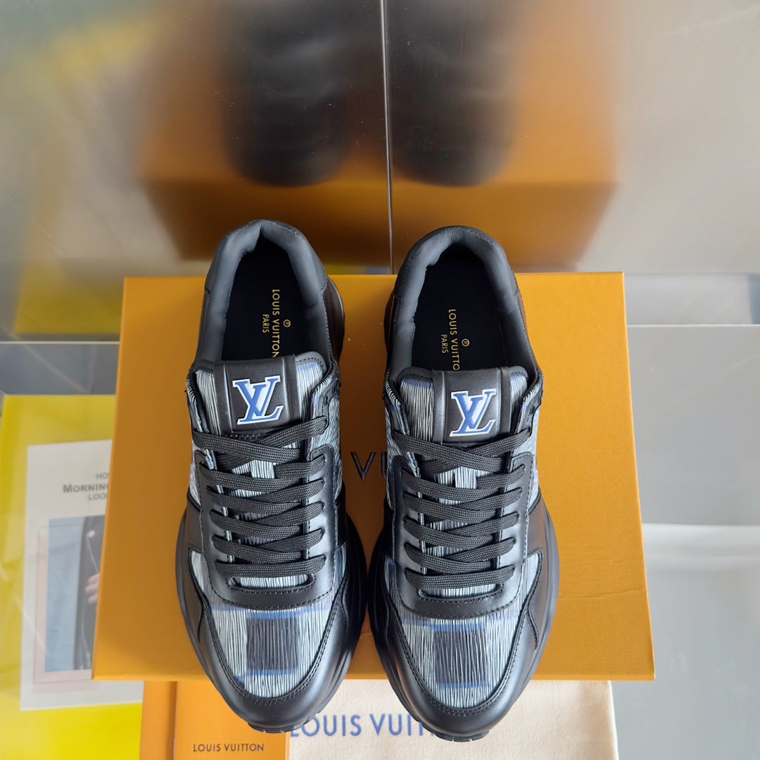 2025 250318 New high quality new color board shoes