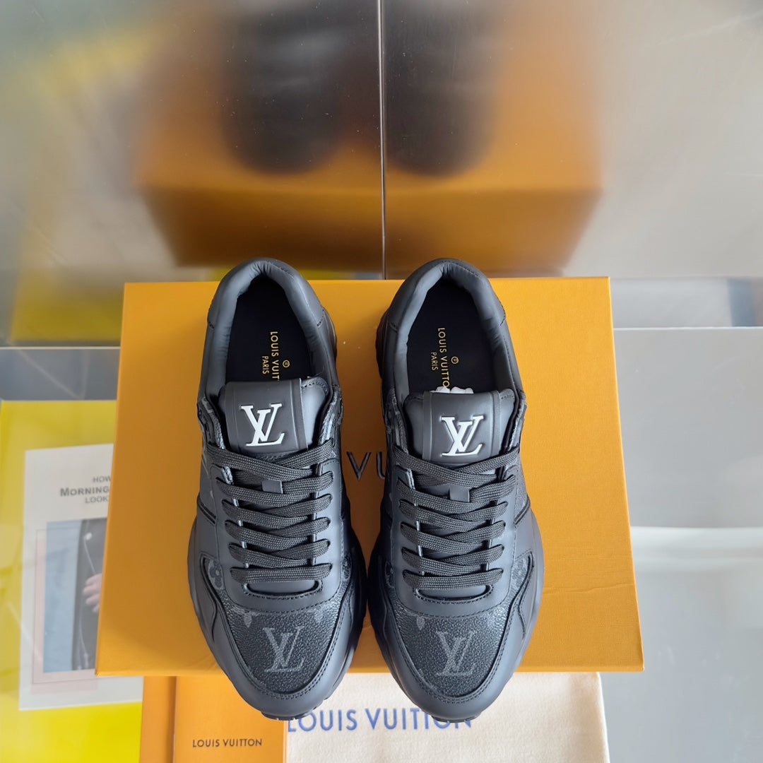 2025 250318 New high quality new color board shoes