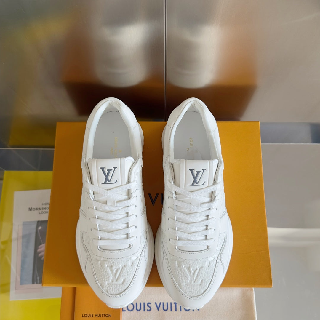 2025 250318 New high quality new color board shoes
