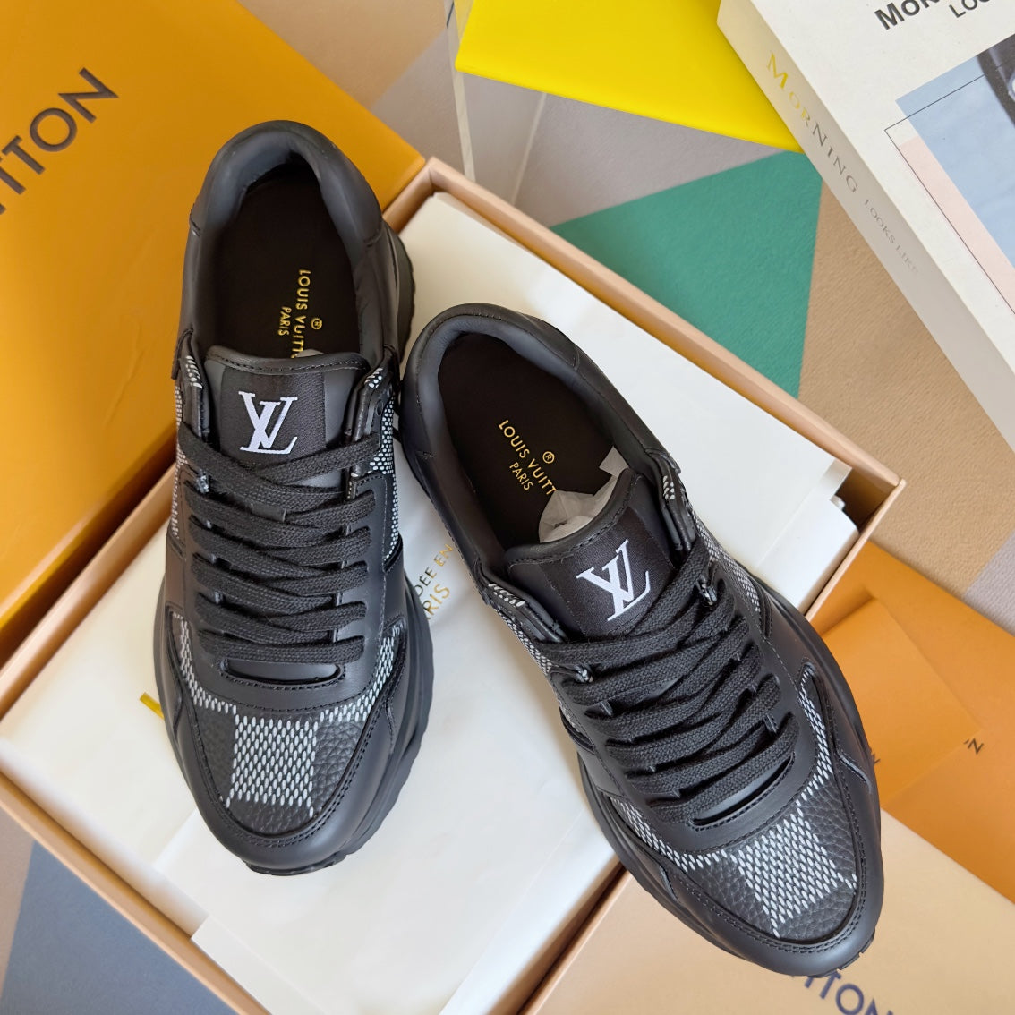 2025 250318 New high quality new color board shoes
